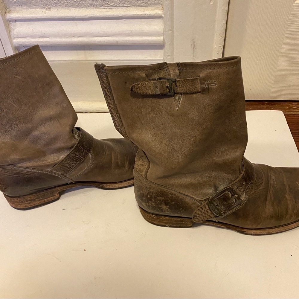 Frye Distressed Veronica Short Boot - Picture 6 of 13